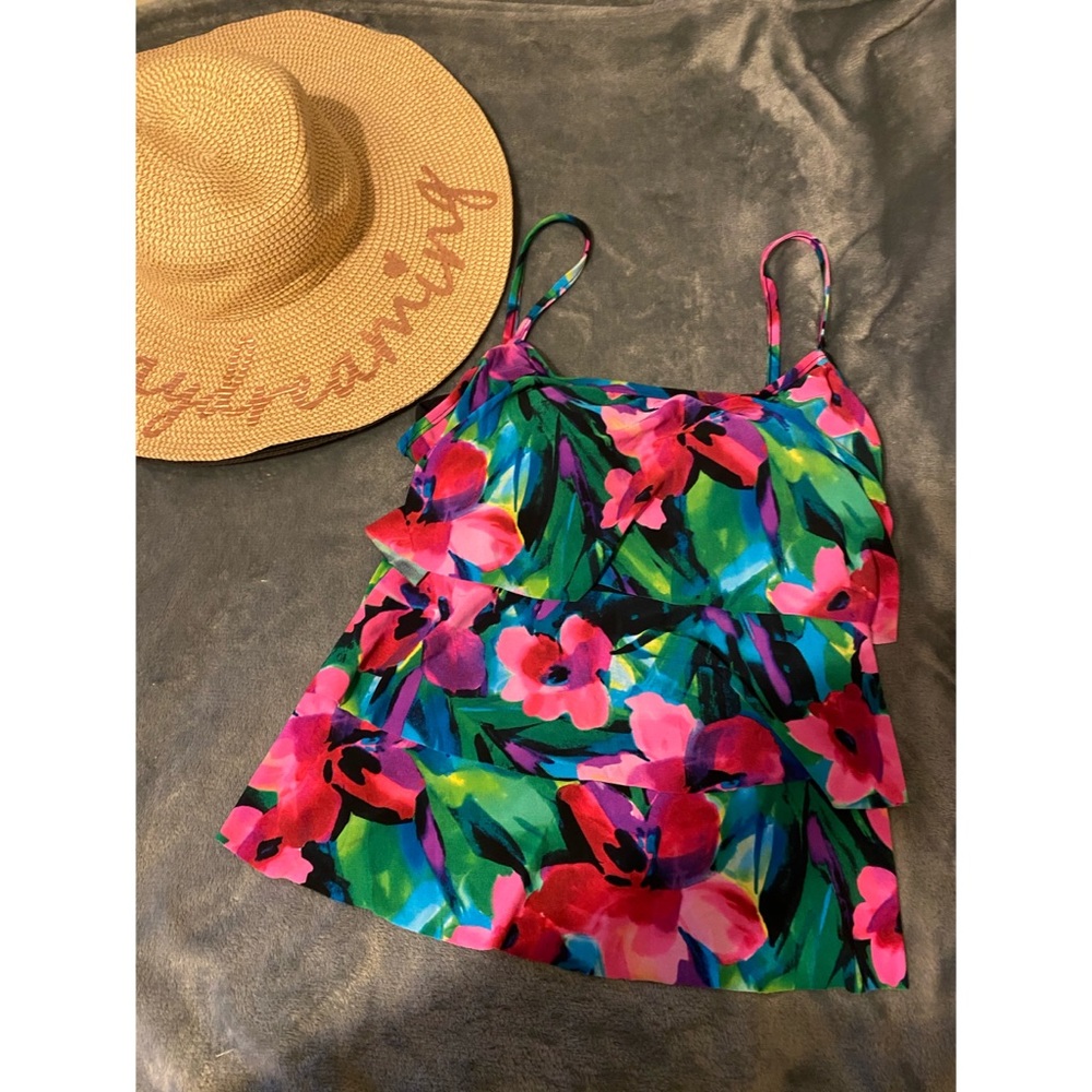 Swimwear top